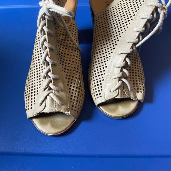 CALL It Spring Lace Open Toe High Heel Tan Sandals - Picture 3 of 13